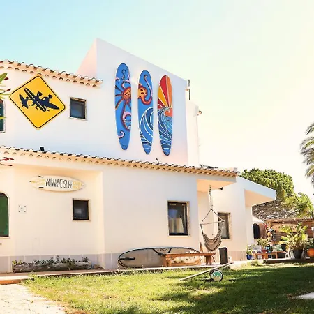 Hostal Algarve Surf Camp &