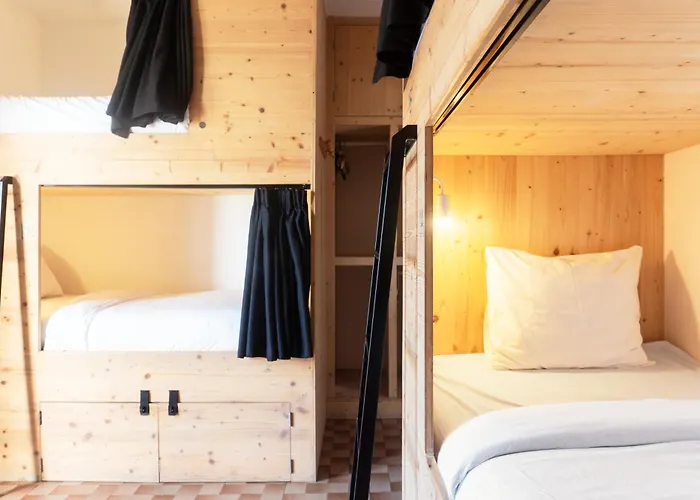 Algarve Surf Camp & * Sagres