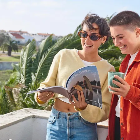 Algarve Surf Camp & *